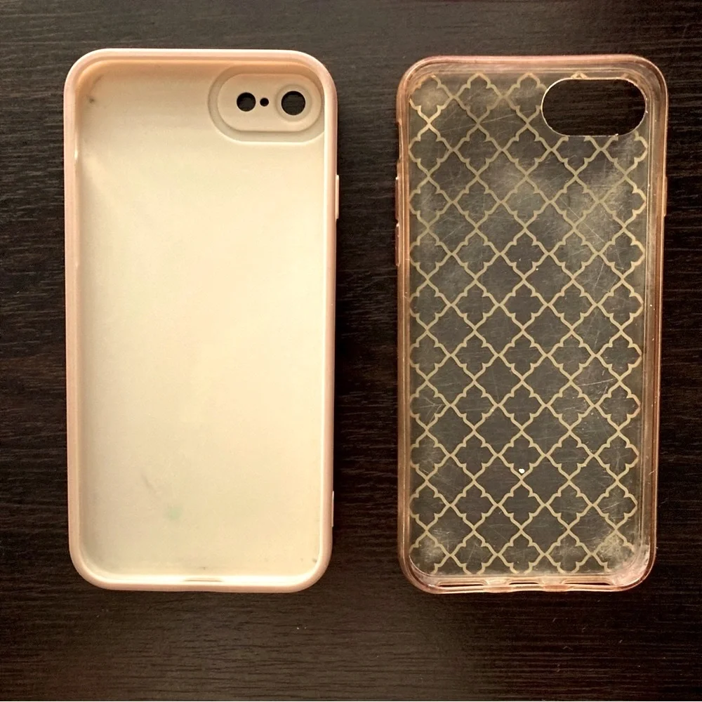 Set of 2 Apple iPhone SE / iPhone 7 cases 6.1”